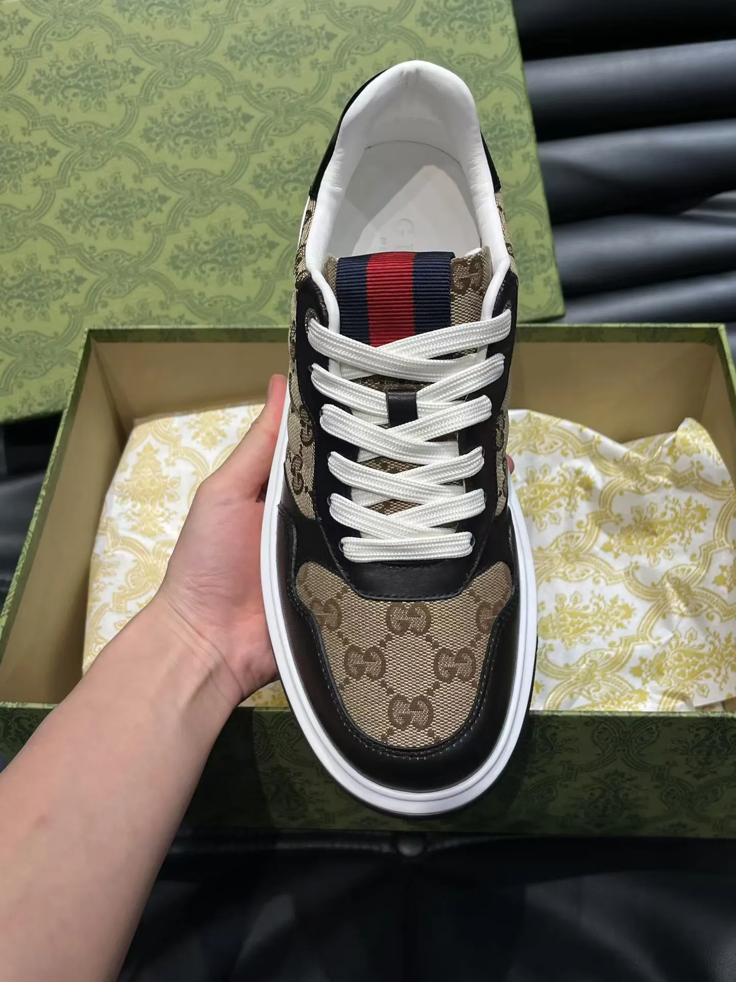 Men's Men's Shoes Men's Men's 💰460 new men's shoes GUCCI [Lightning] latest shoes shipped. Original quality, fashionable, special materials, sheepskin lining, new packaging. The foot feels super comfortable and the workmanship is impeccable. Size: 38-45